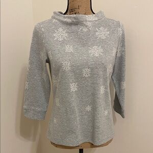 TALBOTS Gray Snowflake Women's Sweater. Size S